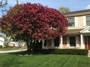 1119 Larraway Dr, Buffalo Grove, IL 60089
