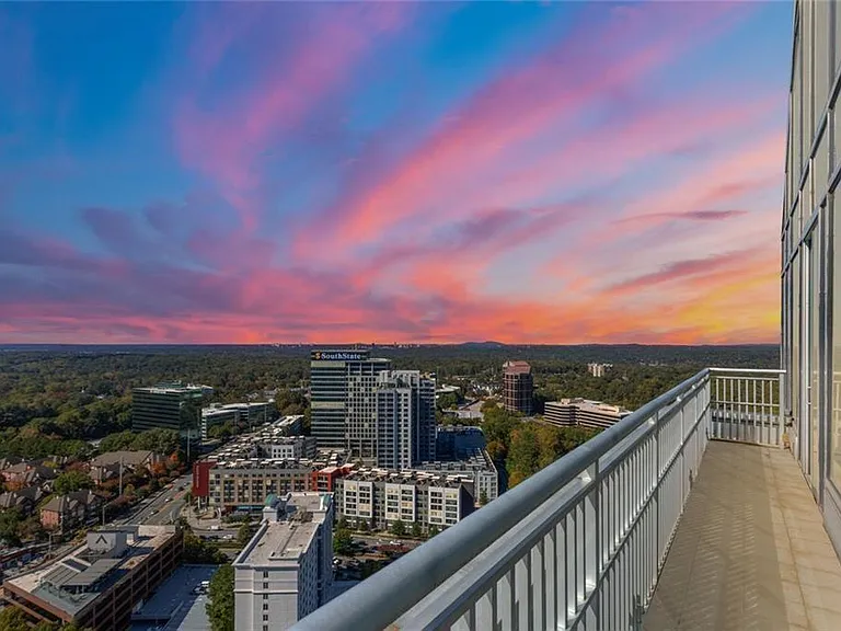 3338 Peachtree Rd NE #3501 — Photo 21