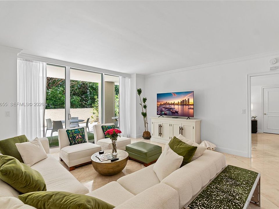1st image of 3400 SW 27th Ave APT 207