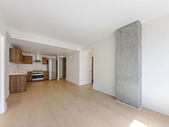 2nd image of 1075 Market St #513-1