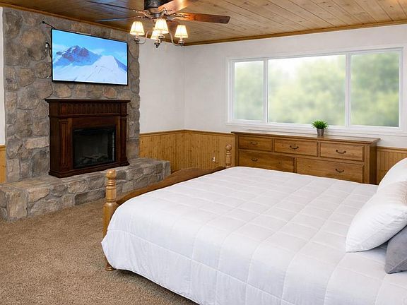 3rd image of 42988 Moonridge Rd