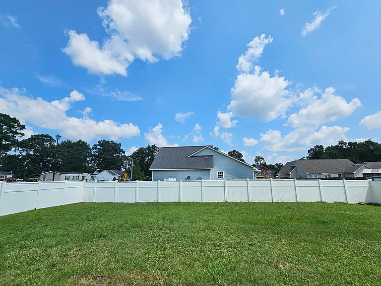 7796 Buttonwood Ave — Photo 16