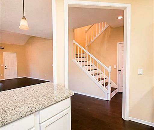 4th image of 20707 Nettlebrook Ln