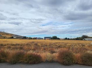 30655 Mammoth Dr, Kennewick, WA 99338