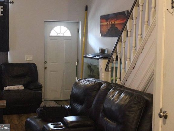 3rd image of 4933 Reno St