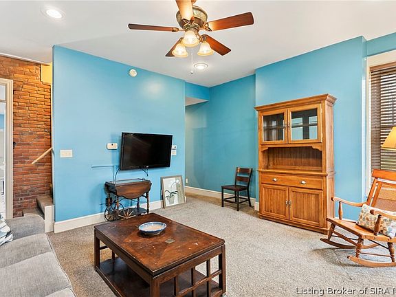 2nd image of 115 Walnut Street