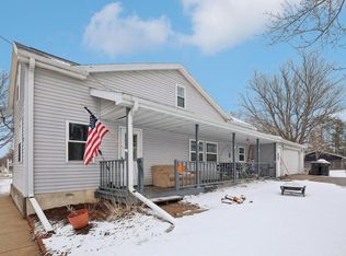 315 S Main St, Poynette, WI 53955