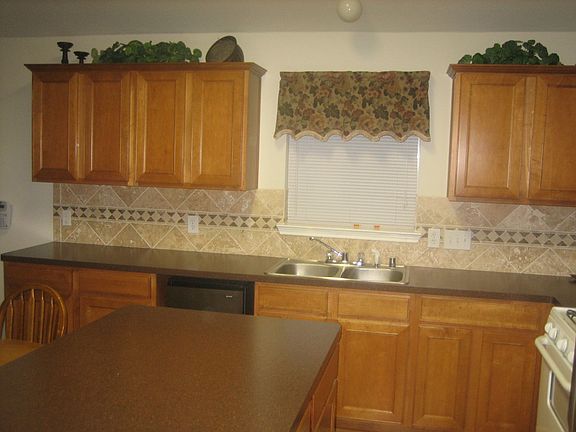 Kitchen/Island