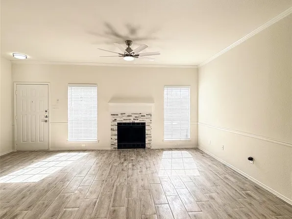 17497 Red Oak Dr #7497, Houston, TX 77090