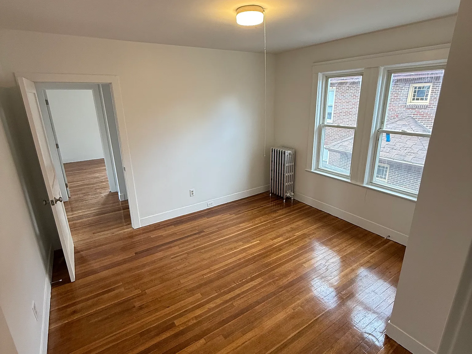 4 bed, 2100 sqft, $4,800 — Photo 4