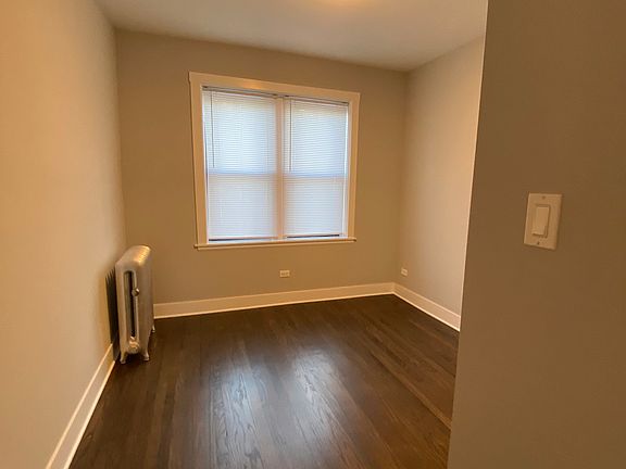4th image of 5164-66 W Montrose Ave #B
