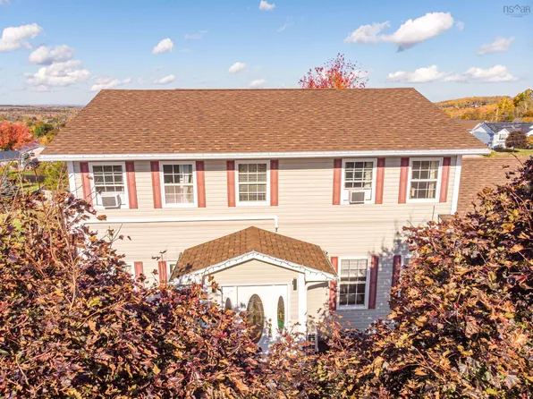 320 Mountain Rd, New Glasgow, NS B2H 5W1