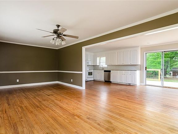5th image of 104 Richmond Dr