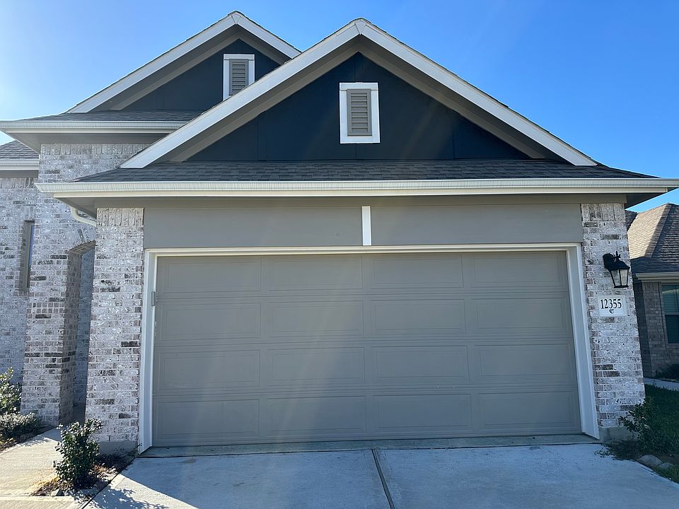 1st image of 12355 Summerbrook Dr