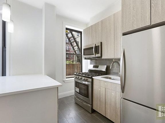 3rd image of 17 W 125th St APT 5A