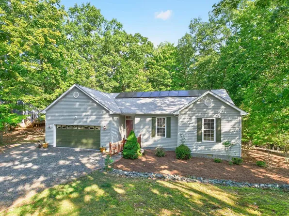32 Woodlawn Dr, Palmyra, VA 22963