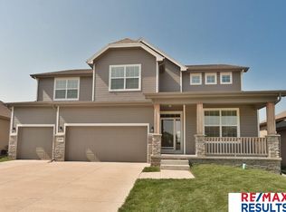 10081 Quail Ridge Dr, La Vista, NE 68128