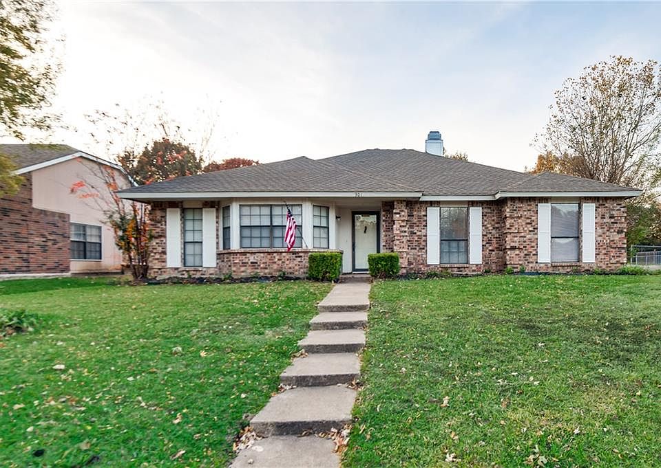 1st image of 301 Diamond Dr
