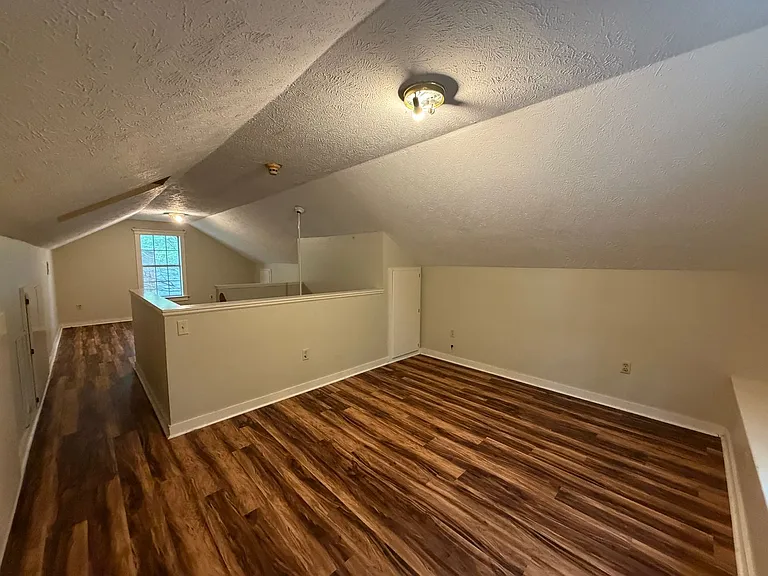207 Goodman Pl — Photo 35