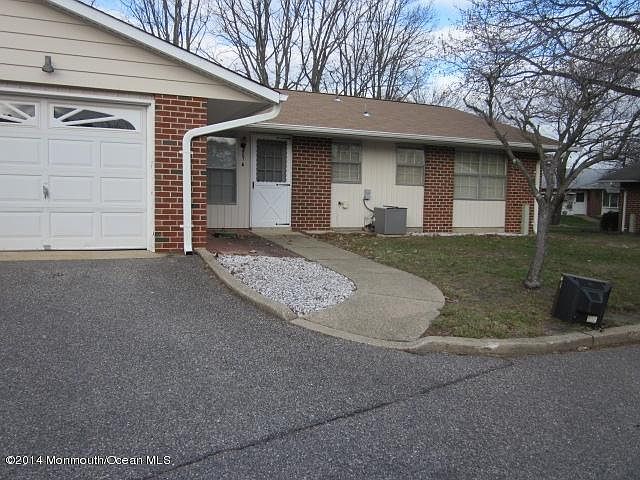1st image of 957A Aberdeen Dr