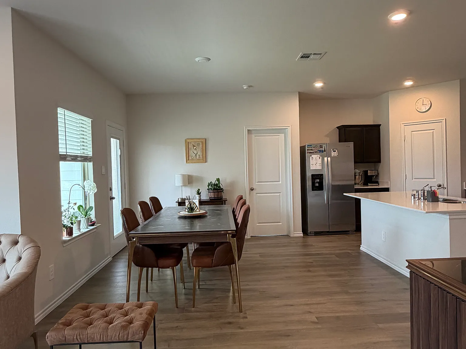 3 bed, 1591 sqft, $1,975 — Photo 2