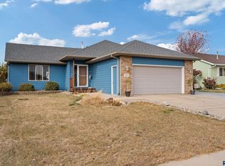 407 Claudia Ave, Harrisburg, SD 57032