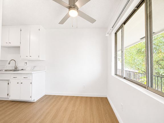 3rd image of 4076 Ohio St APT 9