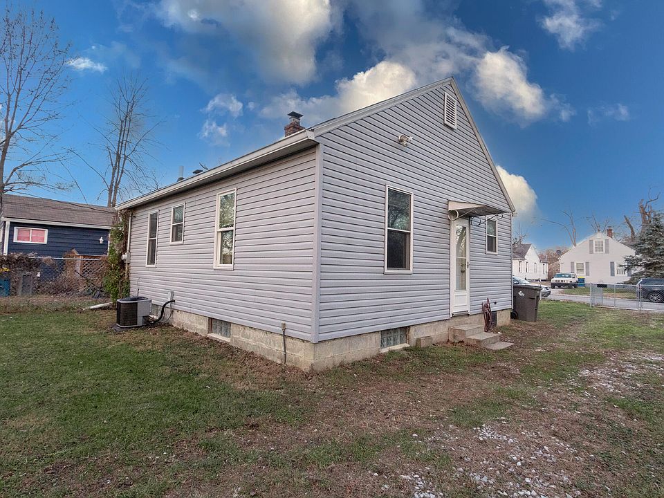 1st image of 1948 Wallace Ave