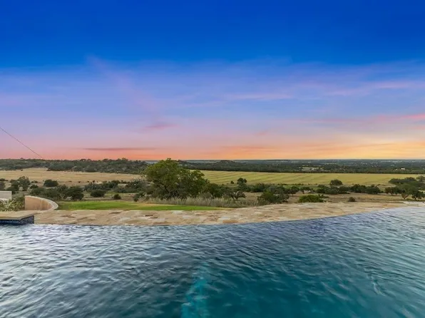 3212 Pfiester Rd, Fredericksburg, TX 78624