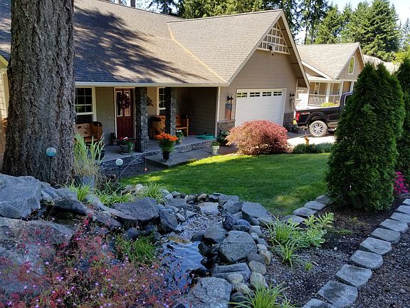 2nd image of 60 E Lake Forest Dr