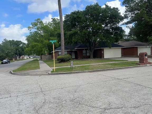 2nd image of 3103 Pine Dust Ln