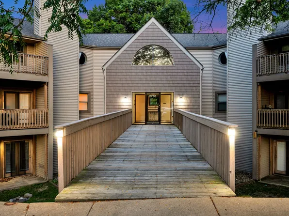 Oakridge Apartments, 2700 W Willowlake Dr Unit 202, Peoria, IL 61614