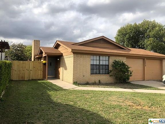 3rd image of 3009 Chisholm Trl