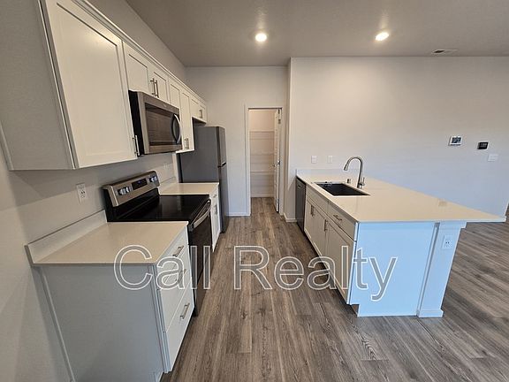 4th image of 10526 W Duckhook Rd