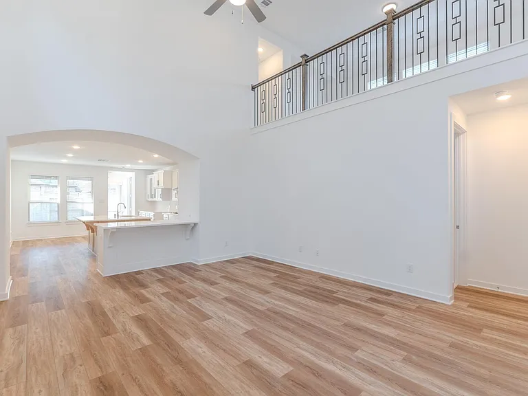 7342 Lake Arrowhead Ln — Photo 4