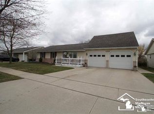 1221 John L Dr, Monroe, MI 48162