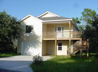 2035 Phoebus St, Kill Devil Hills, NC 27948