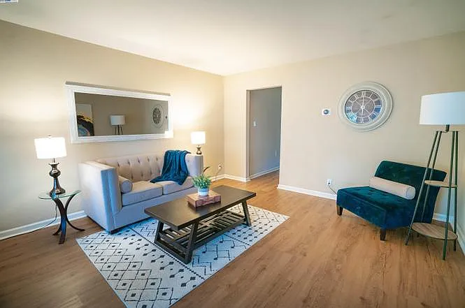 1675 Park St #1 — Photo 2