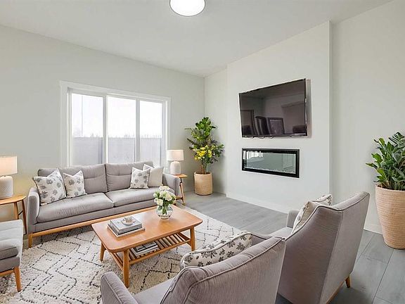 5th image of 182 W Sora Way SE