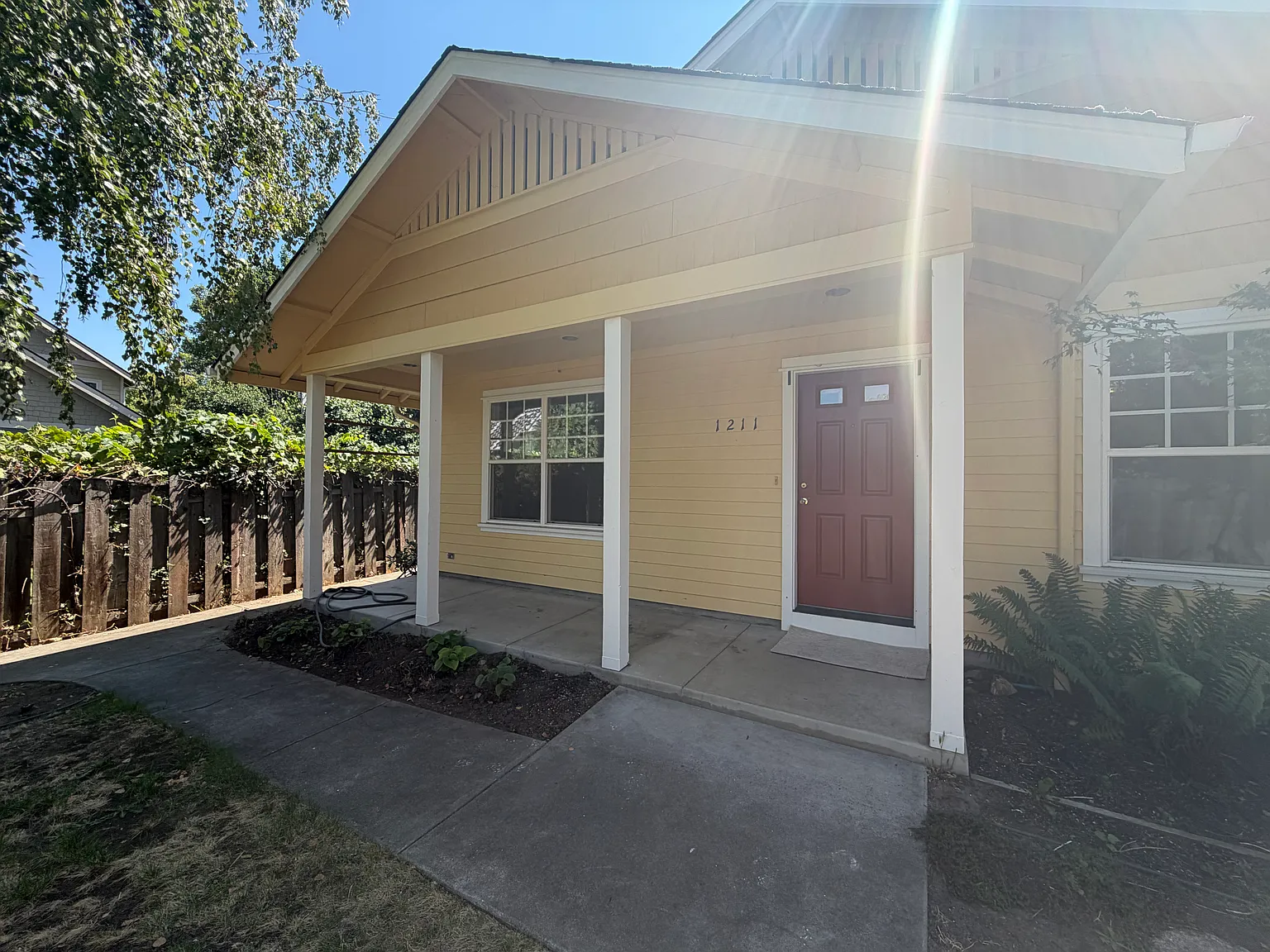 2 bed, 1000 sqft, $1,650 — Photo 1