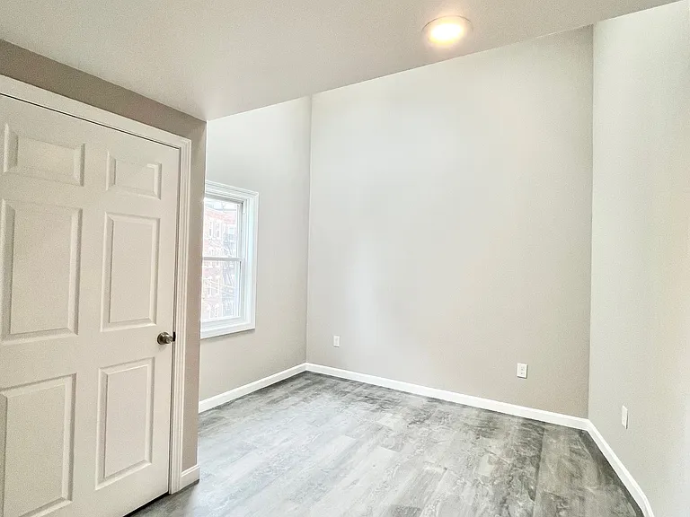 16 Long Ave #1 — Photo 10