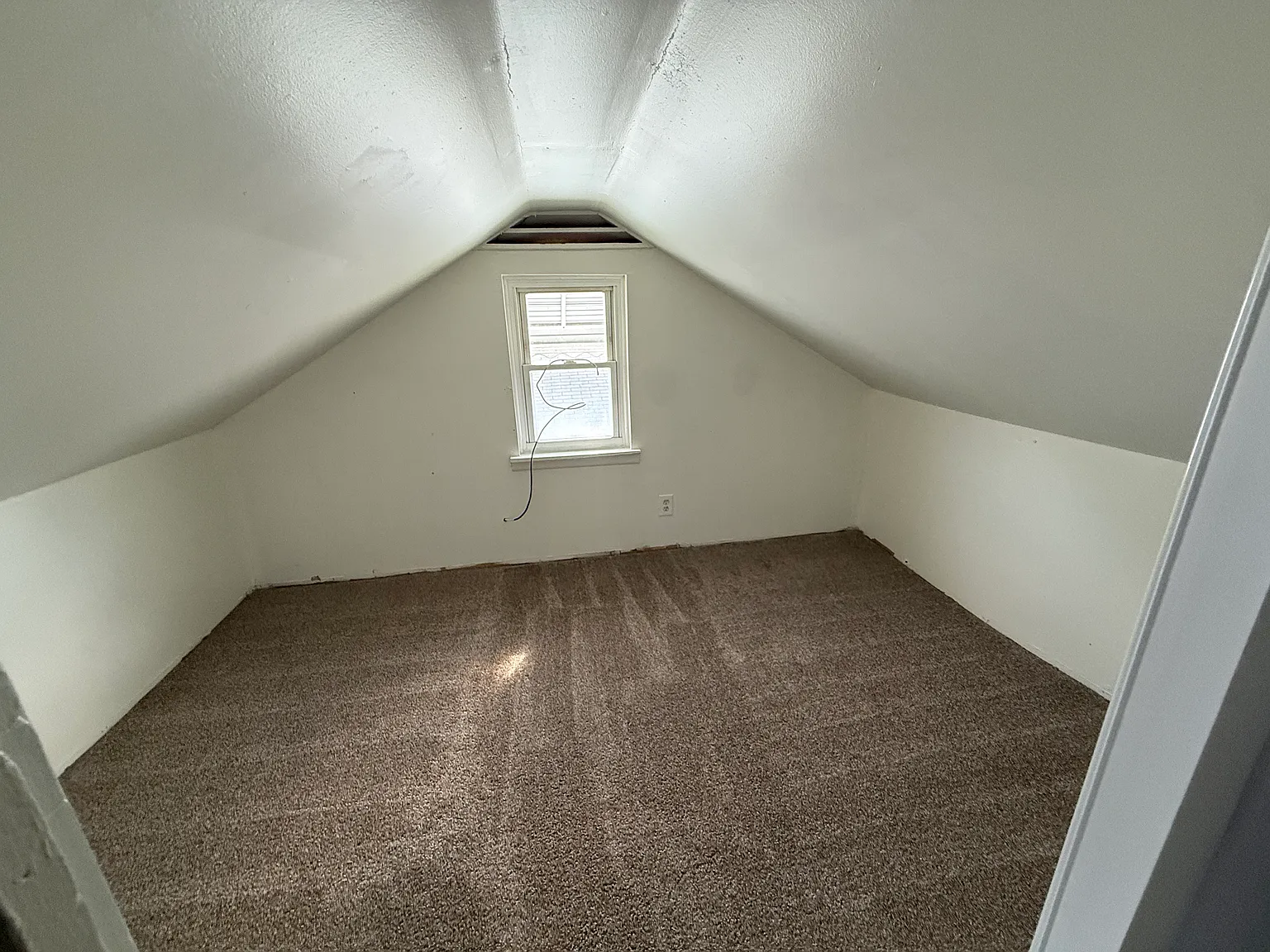 2 bed, 900 sqft, $1,250 — Photo 4