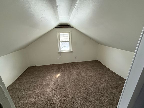 4th image of 17705 Longfellow St