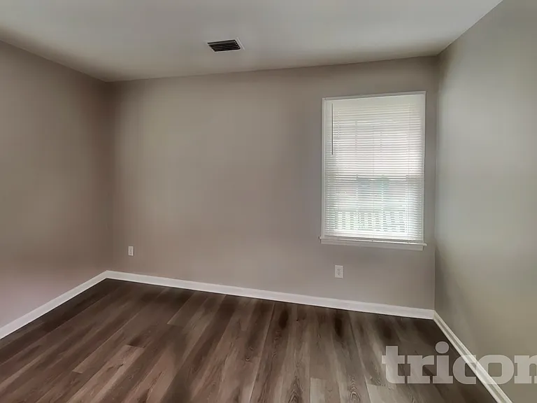 9223 Shackleford Ter — Photo 13