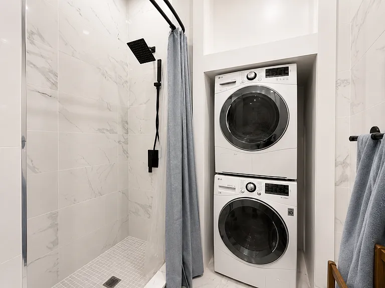163 W 71st St #3R — Photo 9