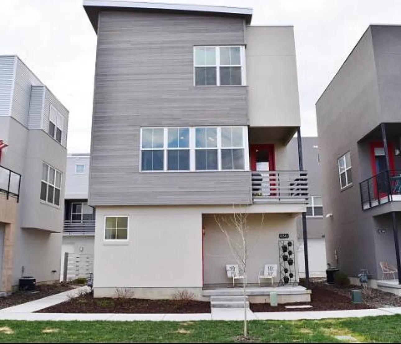 2 bed, 2.5 bath, 1538 sqft, $2,400 — Photo 1