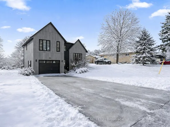 1076 7th Ave, Hanover, ON N4N 2G9