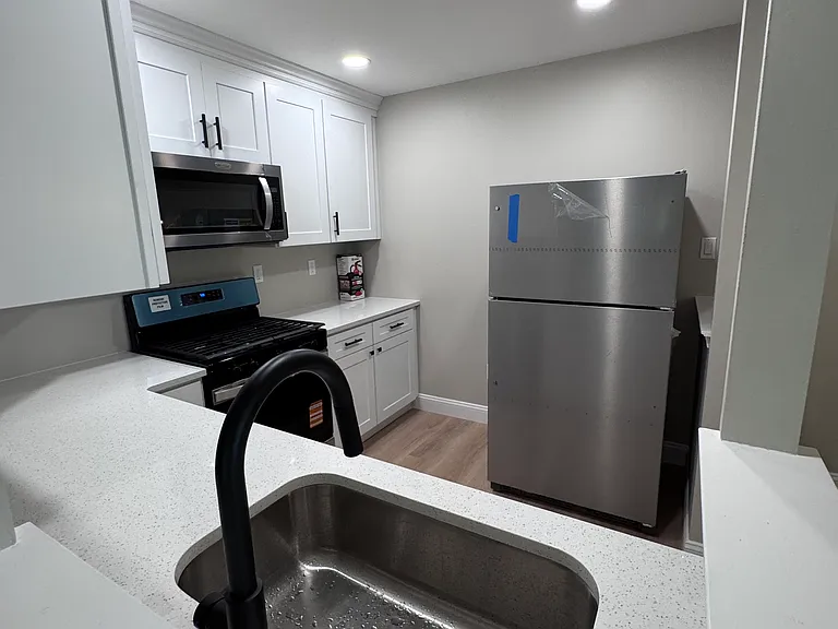 1403 Squirrel Rd — Photo 6
