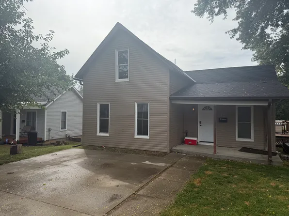 402 E 3rd St, Maryville, MO 64468