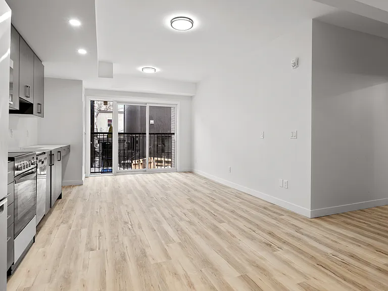 177 Armstrong St — Photo 26